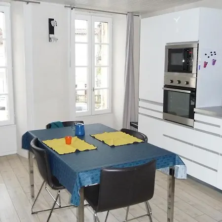 La Maison De Francoise A *